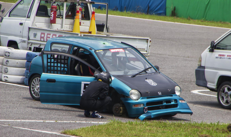 Illustration for article titled Few pics from a keicar race at Kota Circuit today...